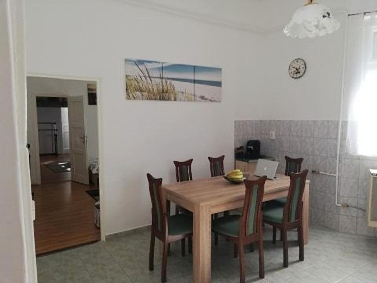 Apartment Foter
